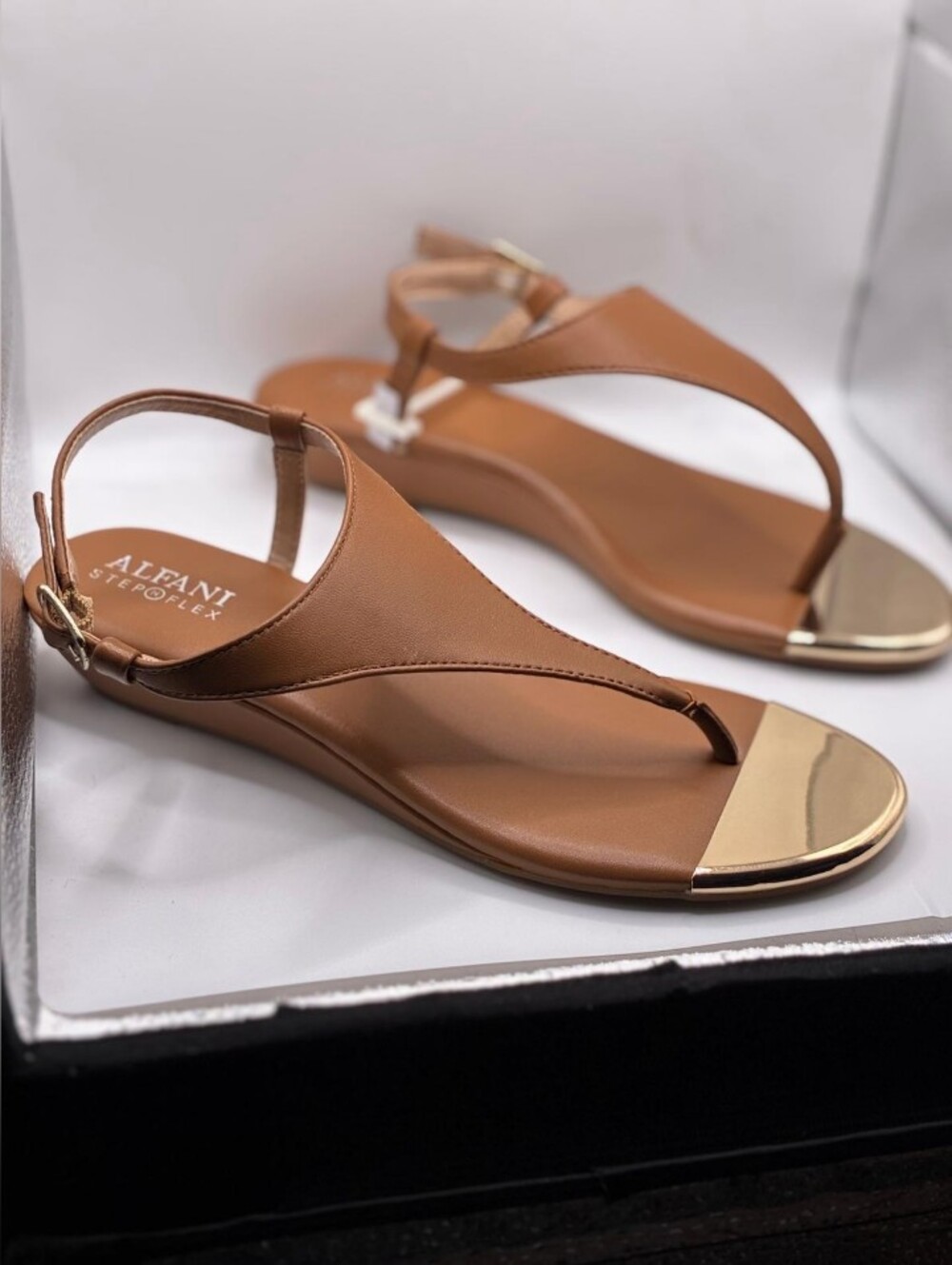 Alfani Tinley Leather Flats Cognac Gold Toe Women’s US 7.5M New